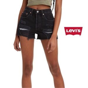 👖NWOT Levi's Women's 501 Original Shorts Black Distressed